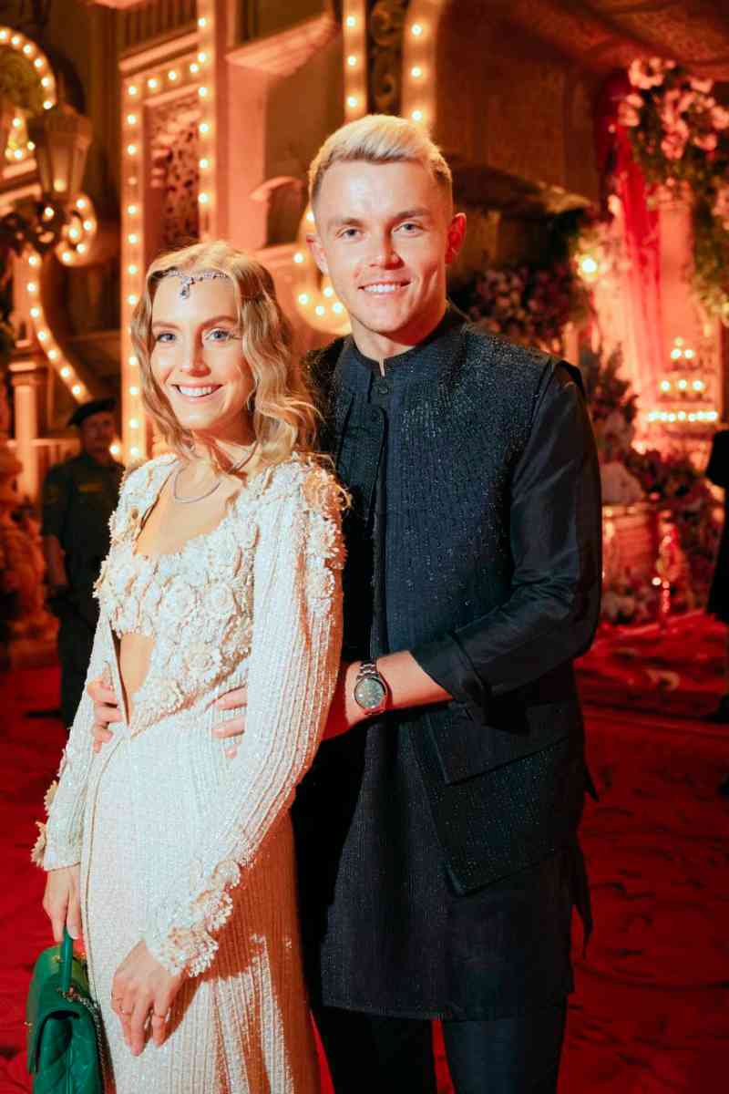 Sam Curran y su novia Isabella Grace estuvieron entre los invitados a las celebraciones previas a la boda de Anant Ambani en Jamnagar